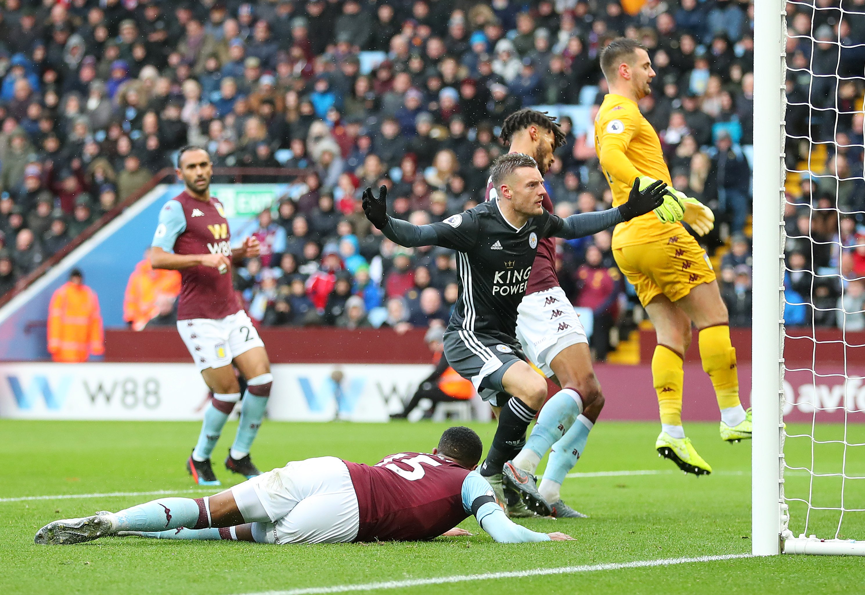 出主持人所 出主持人所